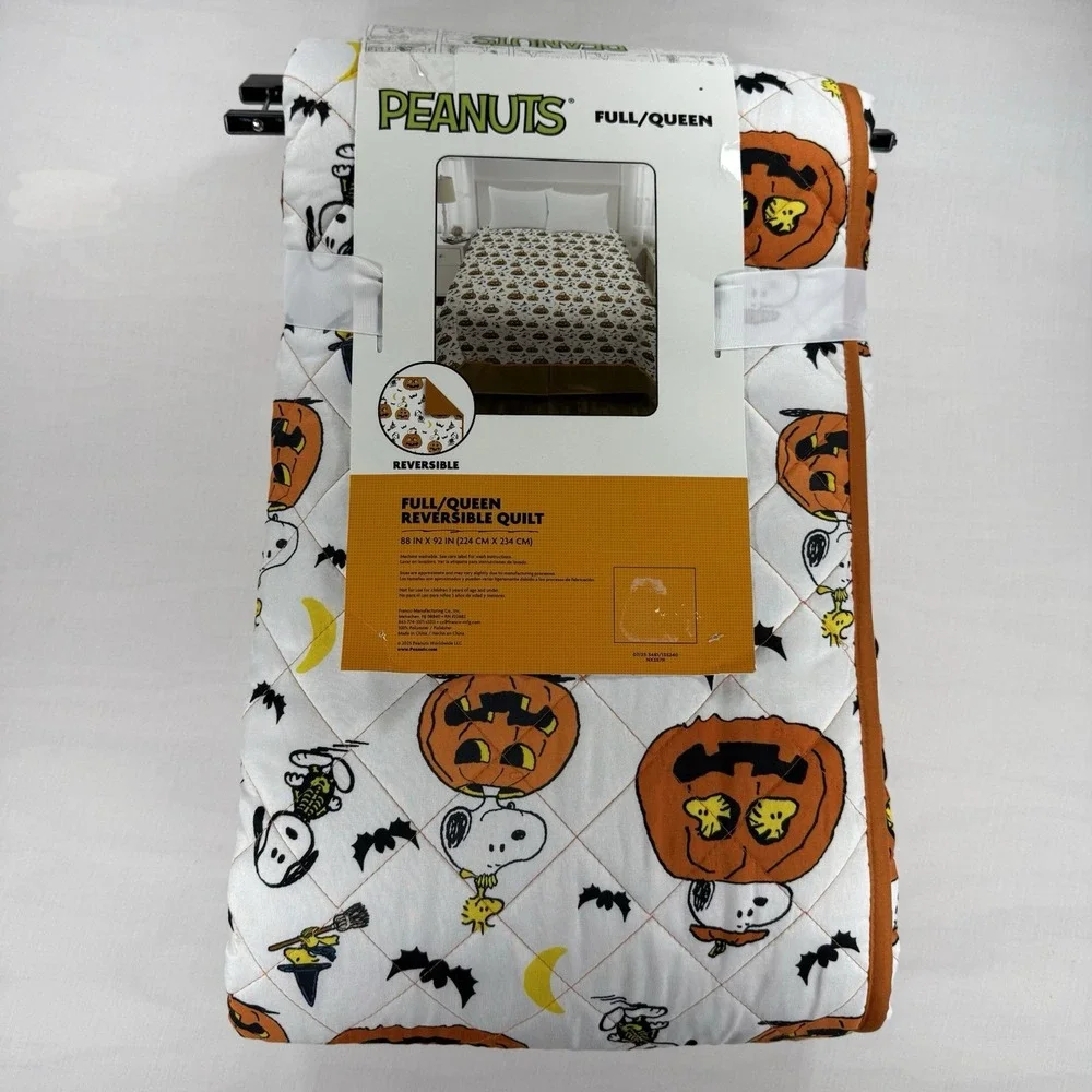 Peanuts Snoopy Woodstock Halloween QUEEN Reversible Quilt Blanket NWT 🎃🦇🕸️🌛